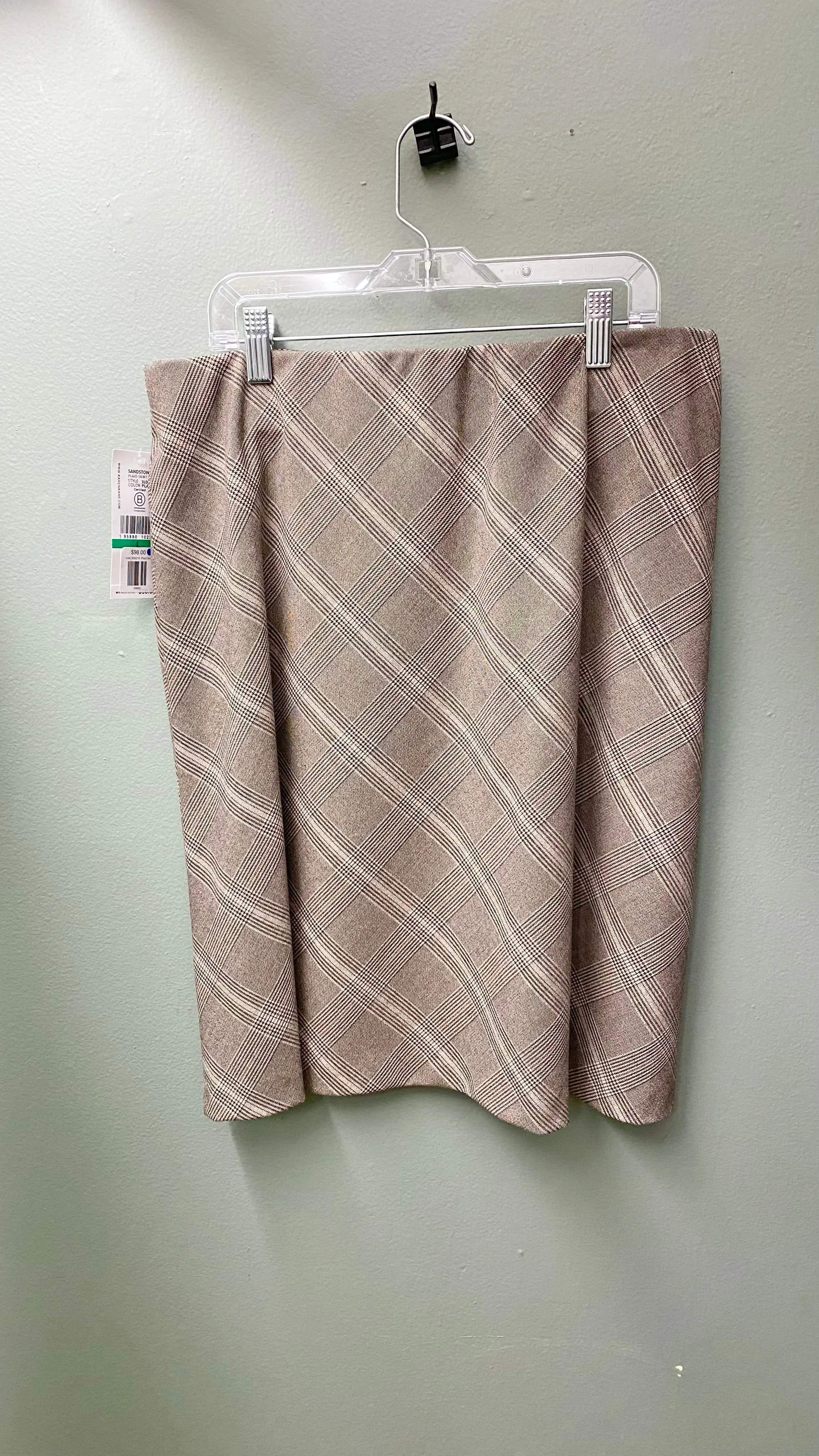 * Clearance - L - Karen Kane Plaid