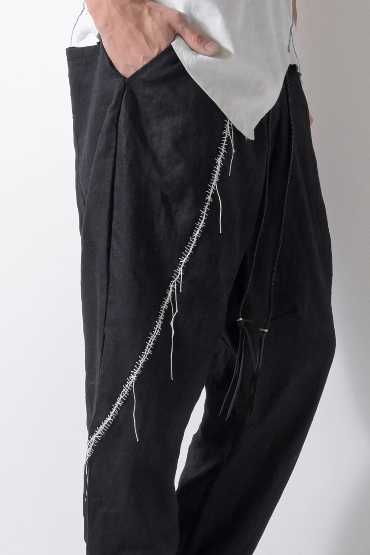 2201-PT01A Hand Stitched Linen Layered Pants 01 Black