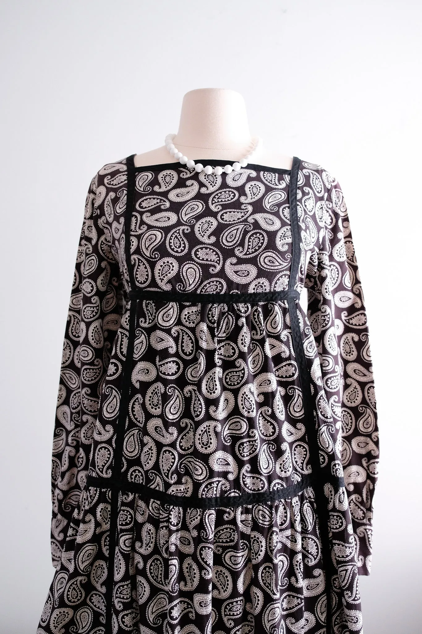 Bohemian 1970's Black & White Paisley Print Cotton Dress / Sz ML