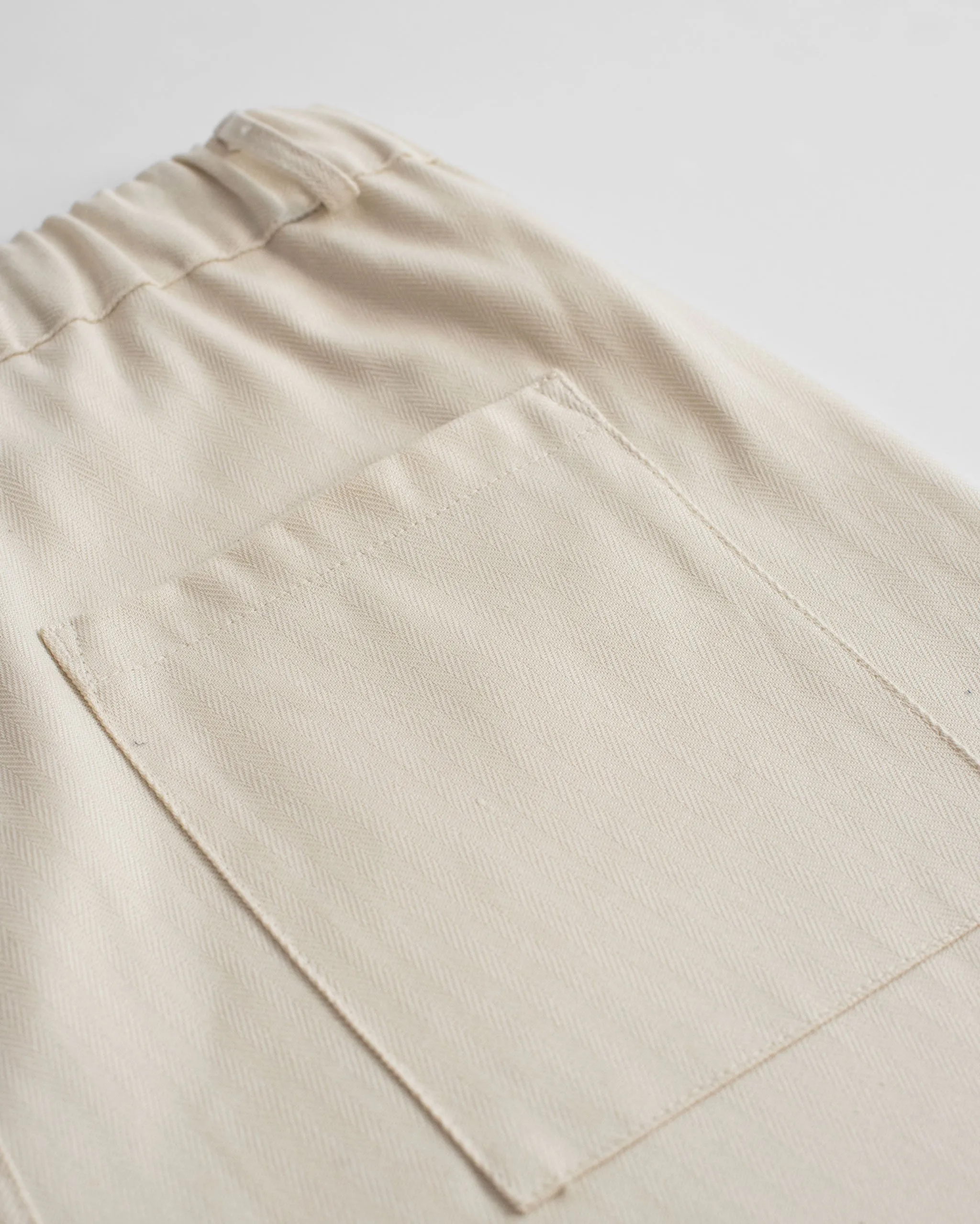 Dove Herringbone Leisure Short