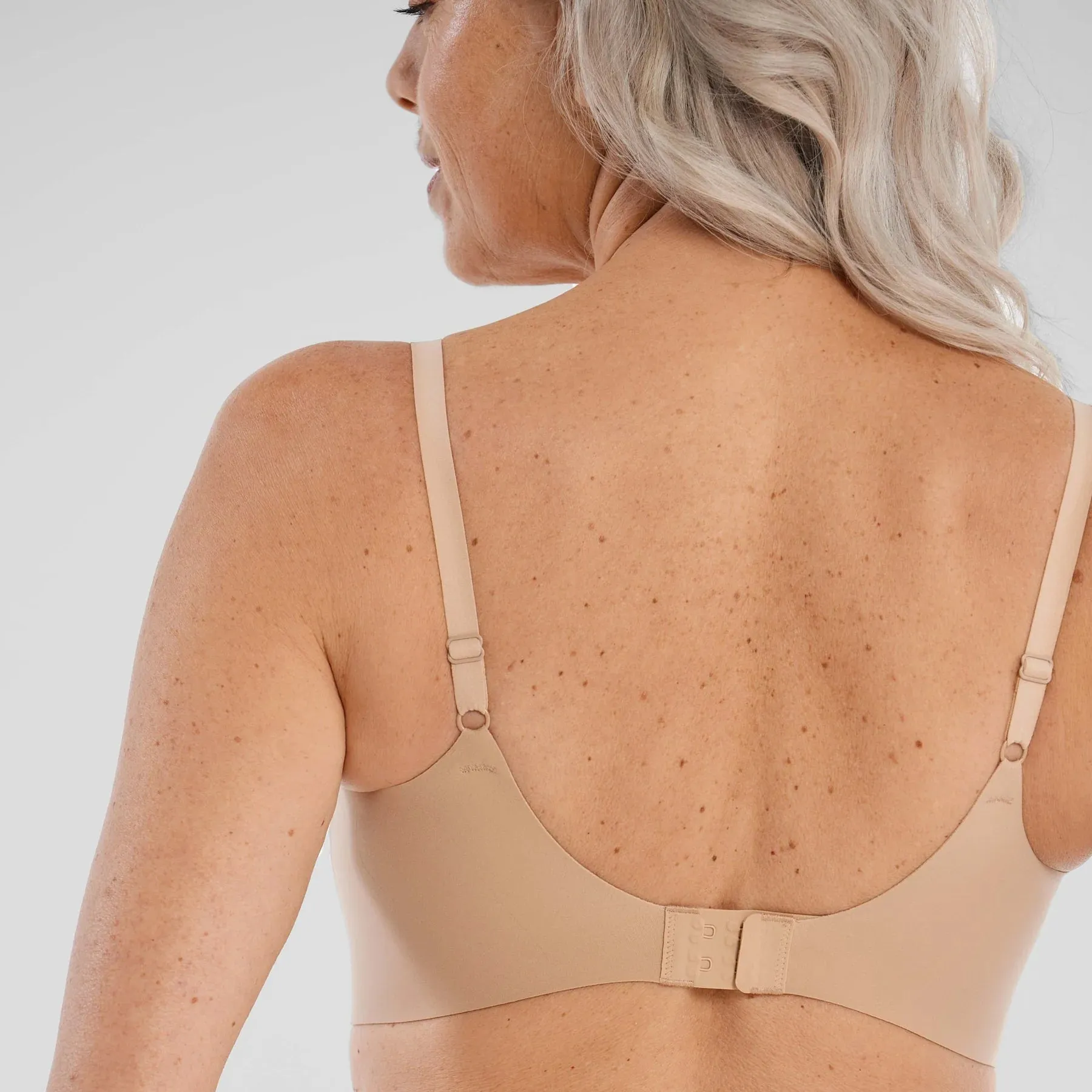 EVELYN & BOBBIE STARLETTE PLUNGE BRA
